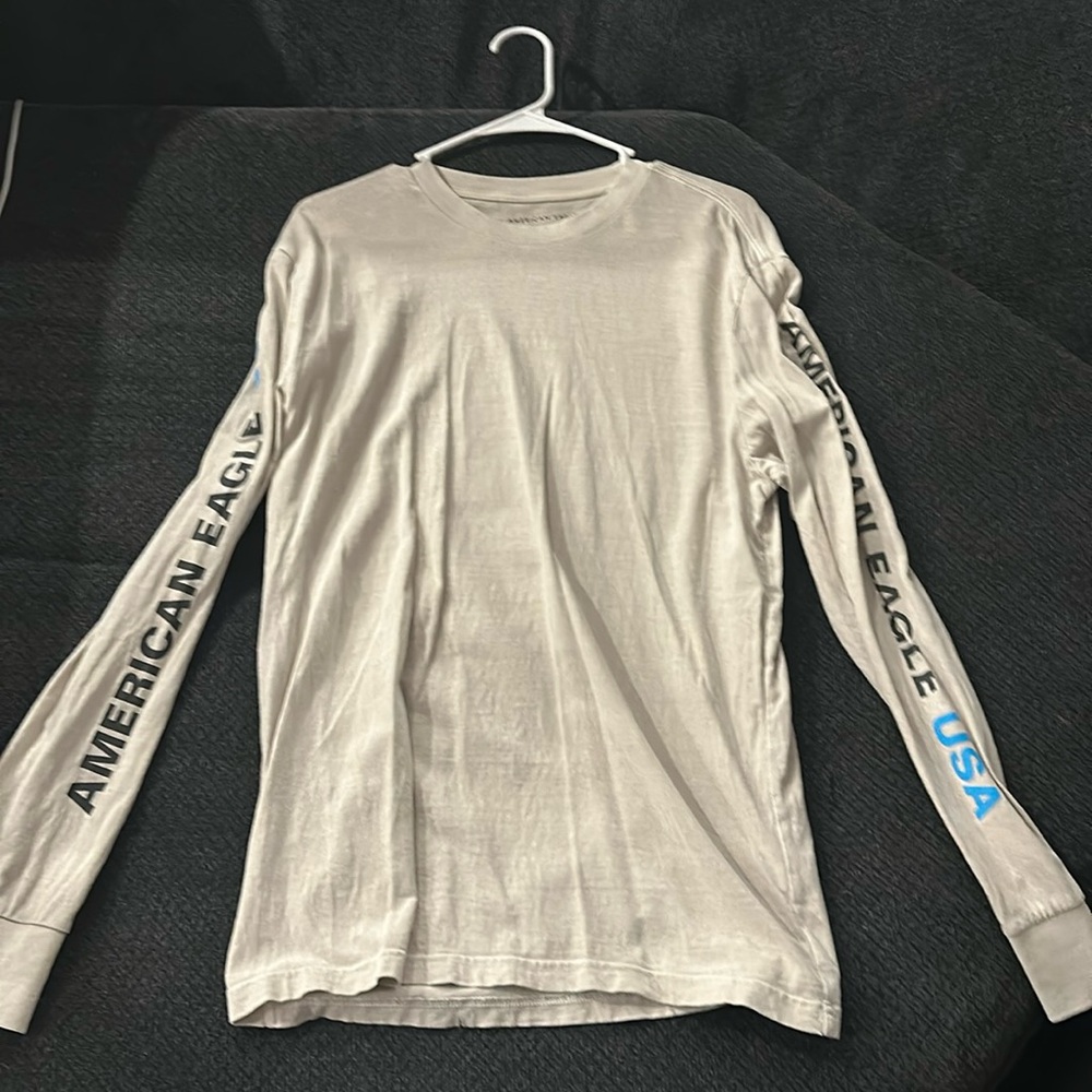 American eagle t shirt